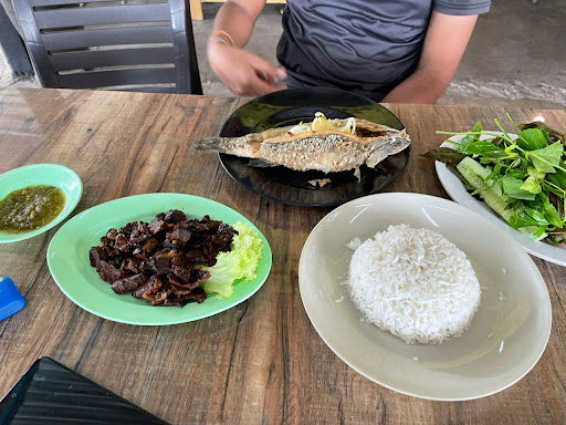 Mateema Ikan Bakar dan Seafood,kampung raja besut,terengganu (the best ikan bakar dapur arang in besut)