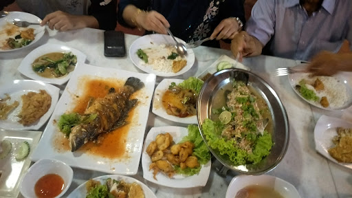 Restoran Huwaina Seafood Restoran Huwaina Seafood