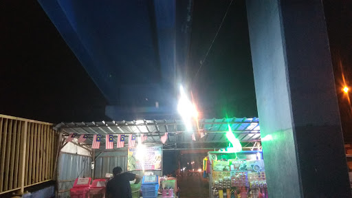 Nasi Lemak Daun Pisang Bawah Jambatan