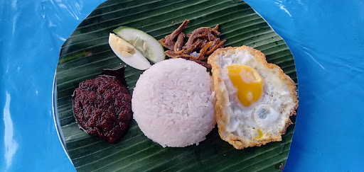 De'Naa Nasi Lemak Kukus Aneka Lauk De'Naa Nasi Lemak Kukus Aneka Lauk