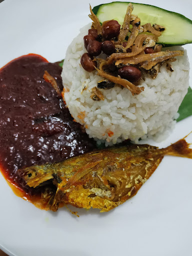 Nasi Lemak Jalan Tay Kia Hong - by Mak Iti Nasi Lemak Jalan Tay Kia Hong - by Mak Iti