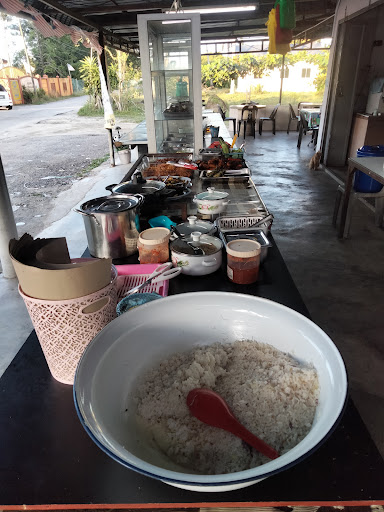 Kedai Makan Pok Su & Mok Su (Pok Yi & Cik Ya)