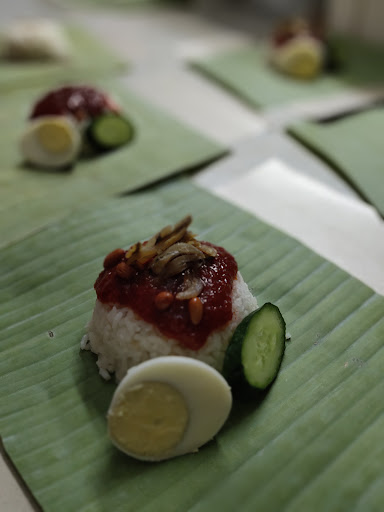 Nasi lemak Lang buana Taman seri mahkota Batu 12 kuantan pahang Nasi lemak Lang buana Taman seri mahkota Batu 12 kuantan pahang