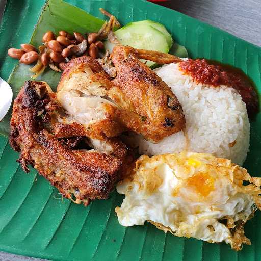 Pak Bir station