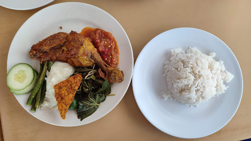 Awang Mahyan Cafe