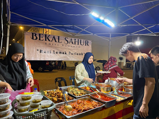 Bekal Malam (Nasi Lemak Berlauk) Bekal Malam (Nasi Lemak Berlauk)