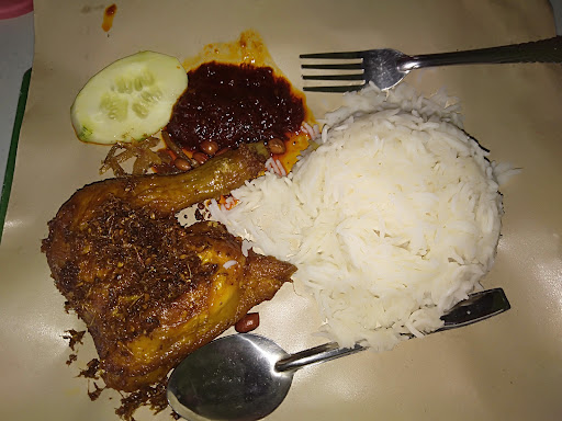 SATAY YUS TANJUNG PUTERI