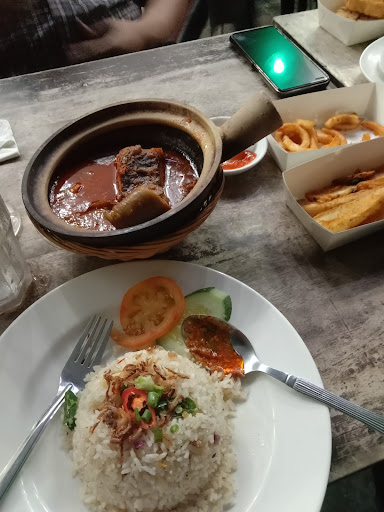 Restoran Ipoh station