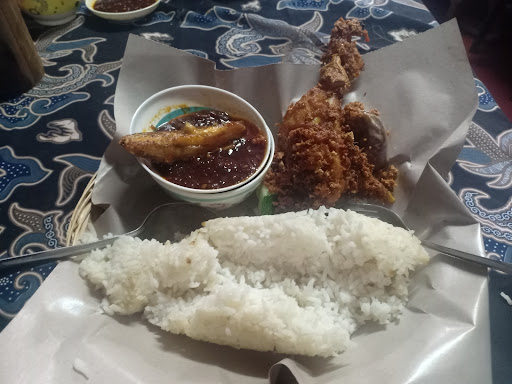 Pedas Meraung Cafe