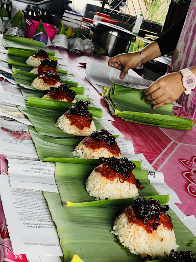 Nasi Lemak Kak Ila Nasi Lemak Kak Ila