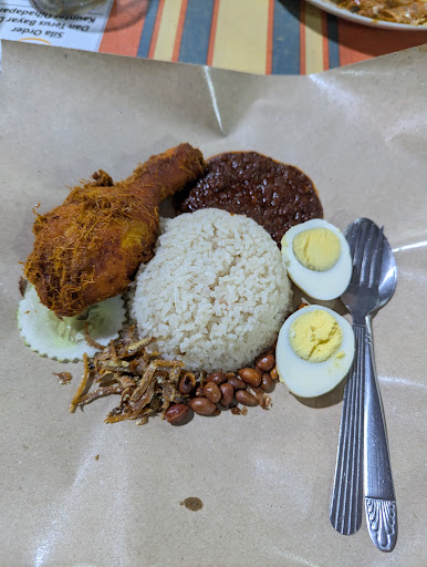 NASI LEMAK MAK LINDA