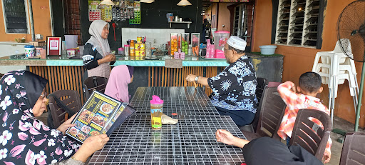 Gerai Etok Manis Kak Yah Gerai Etok Manis Kak Yah