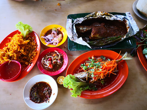 Restoran KST Selera Ikan Bakar | Induk Restoran KST Selera Ikan Bakar | Induk