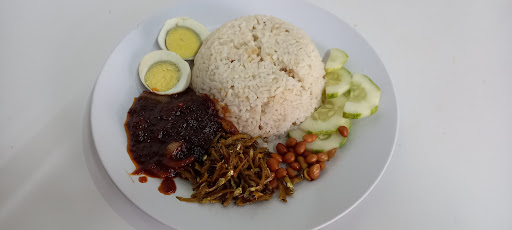 Nasi lemak dan nasi berlauk Akak Yan