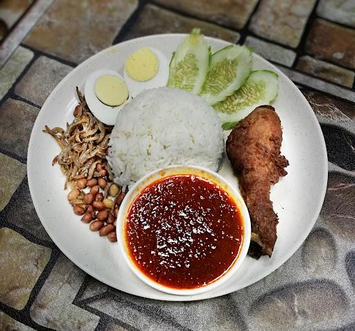 Nasi Lemak Istimewa Tikam Batu Nasi Lemak Istimewa Tikam Batu