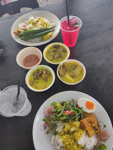 Sultan Salai - Daging Salai, Itik Salai, Siput Sedut Masak Lemak @ Simpang Ampat, Melaka Sultan Salai - Daging Salai, Itik Salai, Siput Sedut Masak Lemak @ Simpang Ampat, Melaka