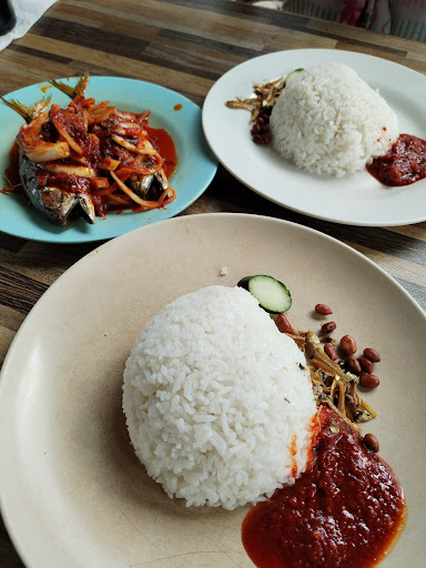 Warong Nasi Lemak Ikan Bakar Roti Canai