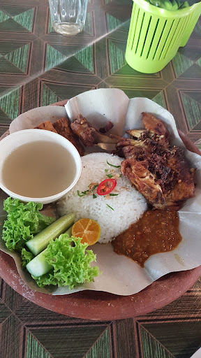 Warong Mak Dara