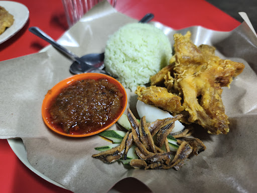 Adam Nasi Lemak Hijau