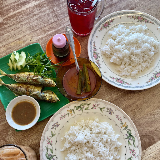 Azrina Gulai Panas Azrina Gulai Panas