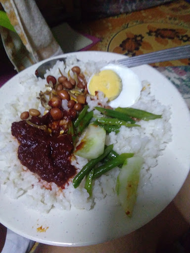 Kedai Nasi Lemak Makcik Gangster