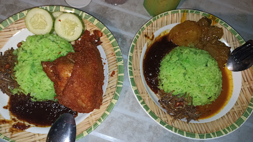 Nasi Lemak Pandan Ayam Berempah