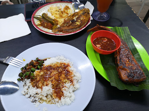 Restoran Emak Engku