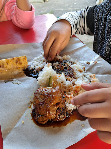 Gerai Nasi Berlauk & Kuih Muih Ciksue Gerai Nasi Berlauk & Kuih Muih Ciksue