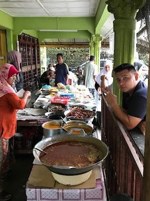 kedai makan bahiyah nasi dagang and berlauk