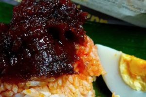 Kedai Makan Pagi (Nasi Lemak Sambal Hitam)