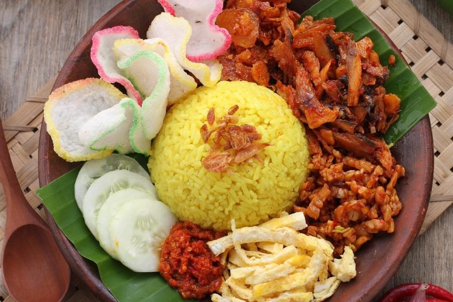 Nasi Kuning Otentik 1 nasi kuning otentik