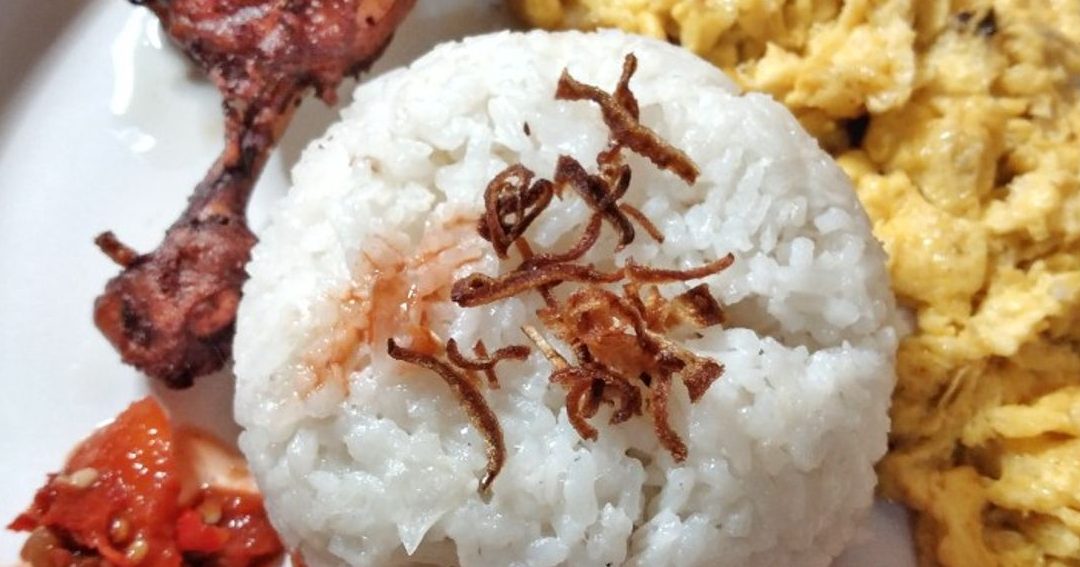 Nasi Lemak Cik Ros 1 nasi lemak cik ros
