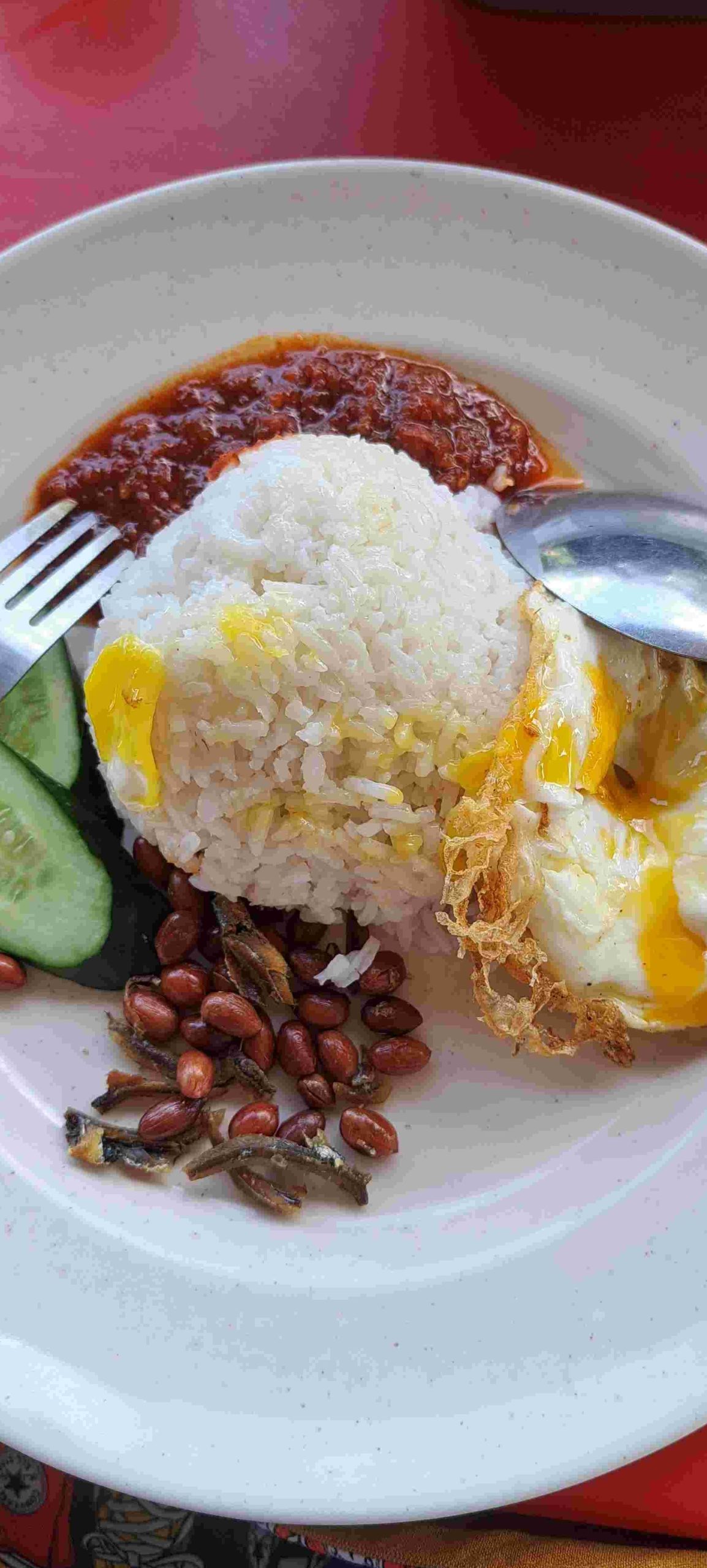 Nasi Lemak di Batu Gajah, Malaysia: 10 Gerai Paling Sedap Wajib Cuba 1 nasi lemak di batu gajah malaysia 10 gerai paling sedap wajib cuba scaled