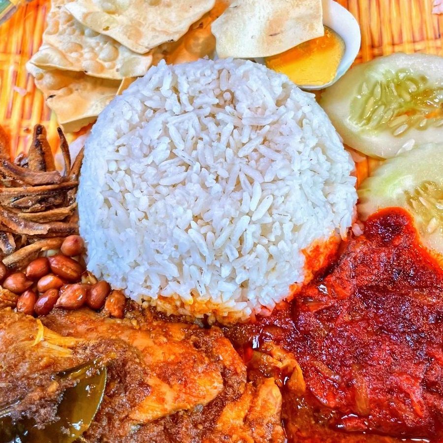 Nasi Lemak di Nilai, Malaysia: 10 Gerai Paling Popular & Cara ke Sana 1 nasi lemak di nilai malaysia 10 gerai paling popular cara ke sana