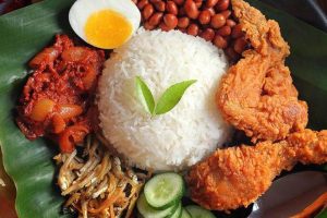 Nasi Lemak di Sarawak, Malaysia: 10 Gerai Terbaik & Rahasia Resep Otentik 7 Nasi Lemak di Sarawak, Malaysia: 10 Gerai Terbaik & Rahasia Resep Otentik