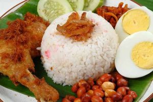 Nasi Lemak Kukus, Ayam Berempah