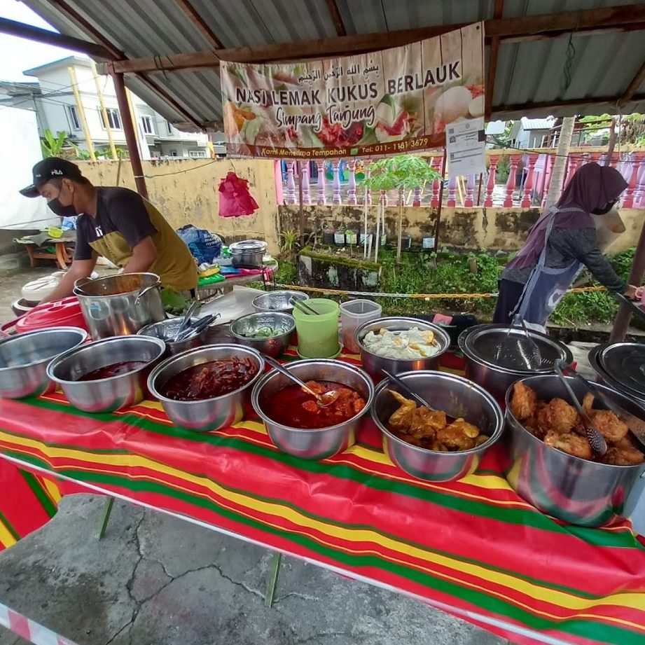 nasi lemak kukus berlauk sri tanjung