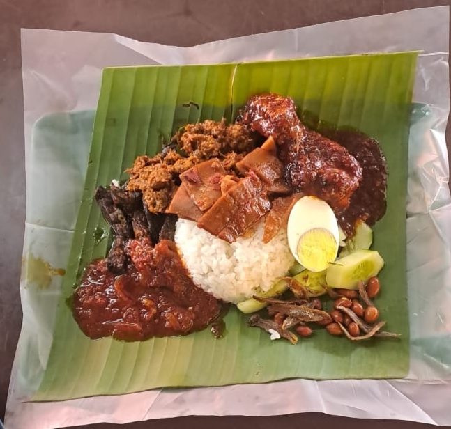nasi lemak mak leha since 1972