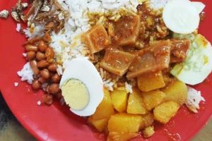 Nasi lemak sungai padas